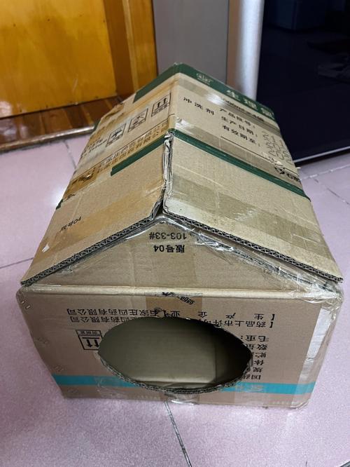 如何做猫窝,纸箱如何做猫窝,冬天到了如何给自家猫猫做个猫窝？